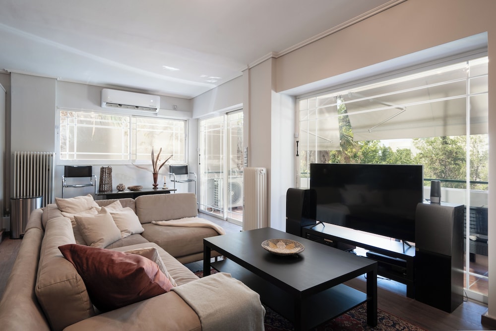 Luxury Apartment photo 3