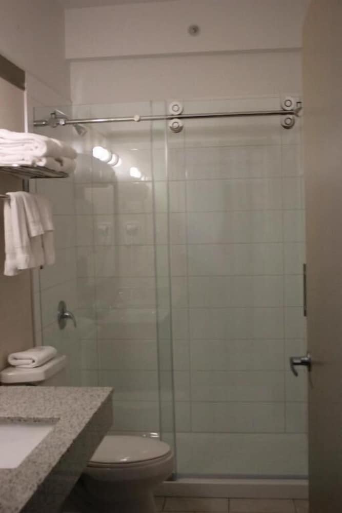 Business Room, 1 King Bed, Non Smoking, Balcony - Photo 9