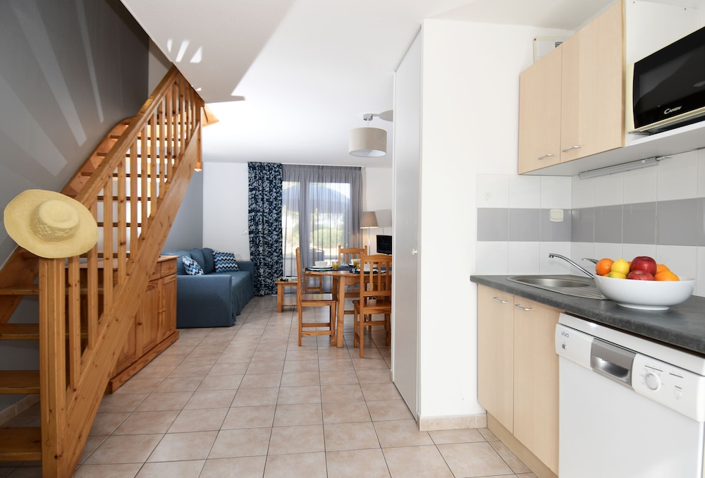 Apartment, 2 Bedrooms (Maisonnette) photo 2