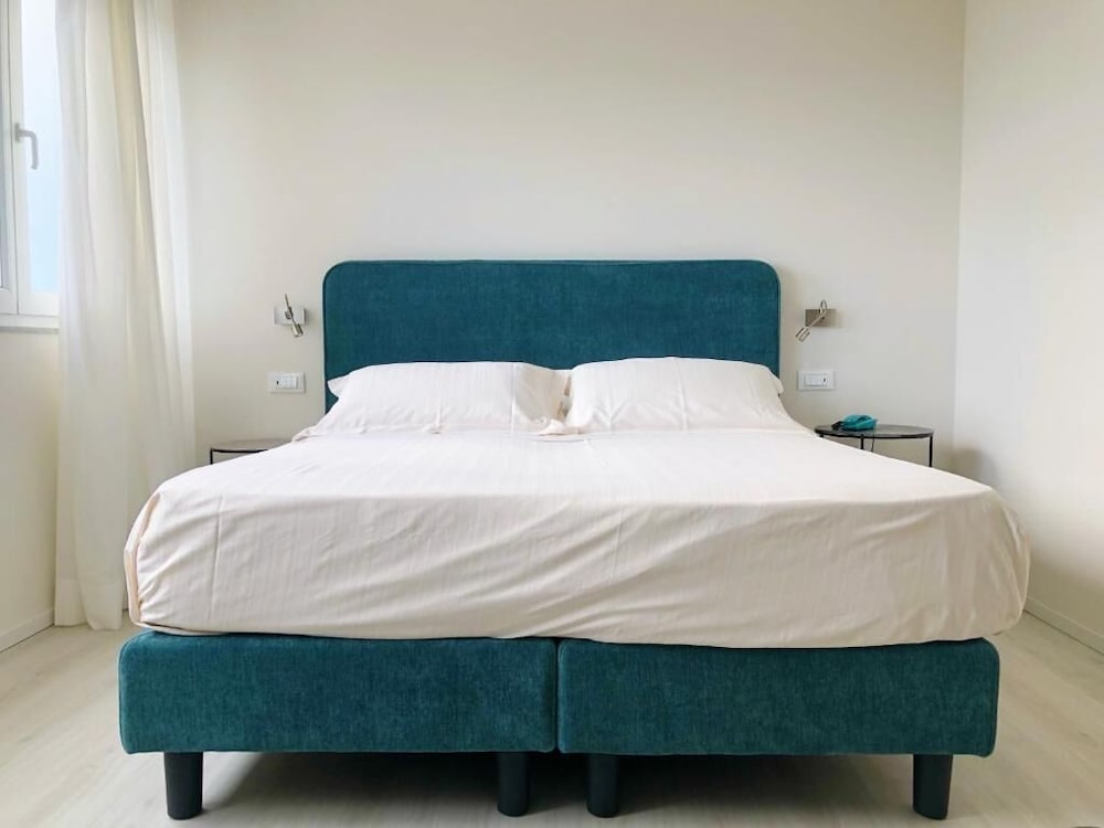 Deluxe Room, Sea View photo 2