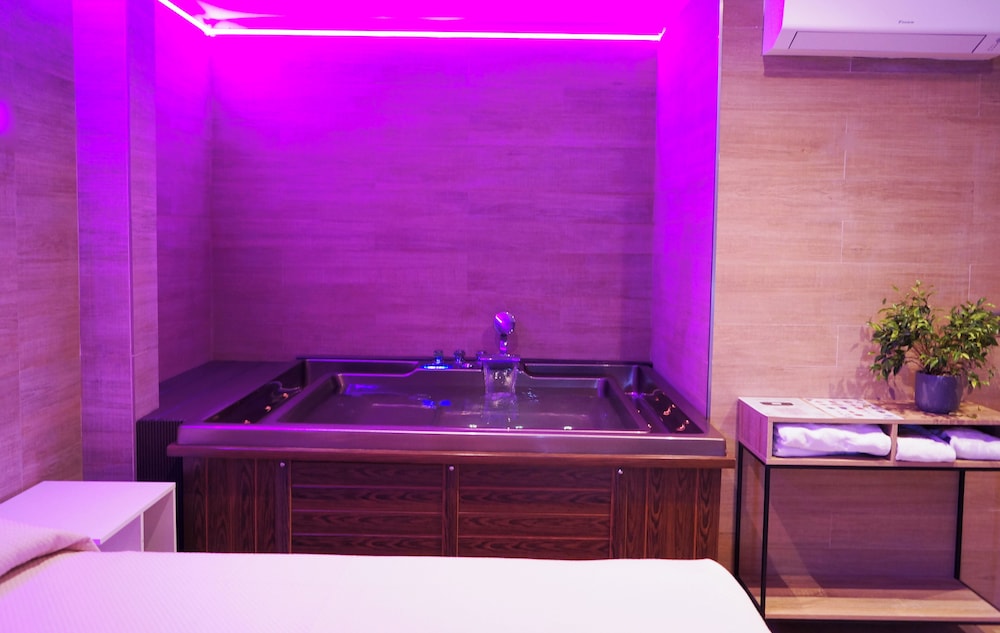 Double Room, Jetted Tub (Habitacion con jacuzzi I) photo 3