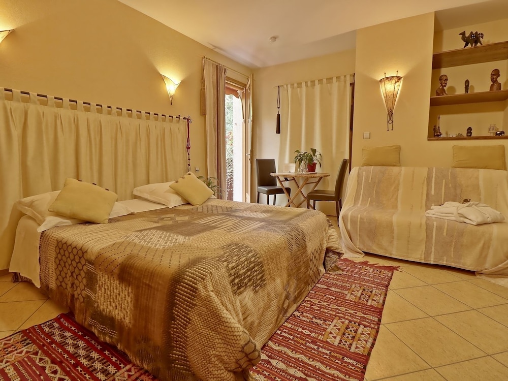 Superior Double Room - Photo 1
