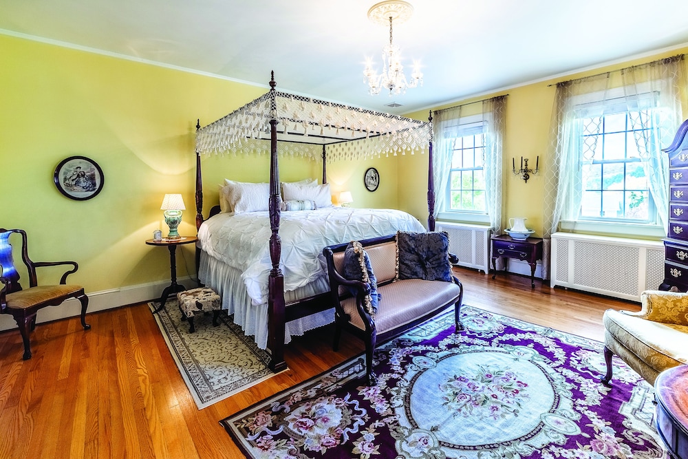 The Mary Anna Lee Custis Room
