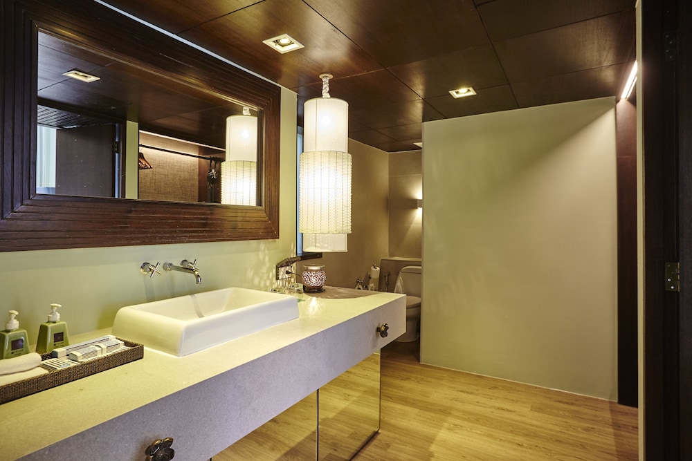 2-Bedroom Pool Villa - Photo 8