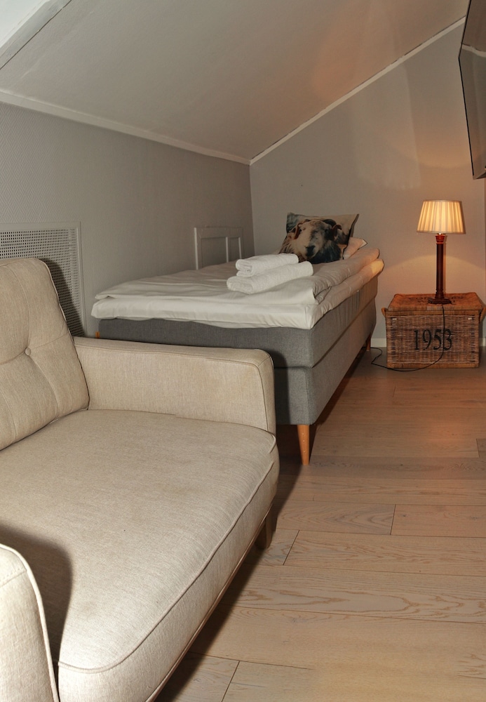 Economy Twin Room