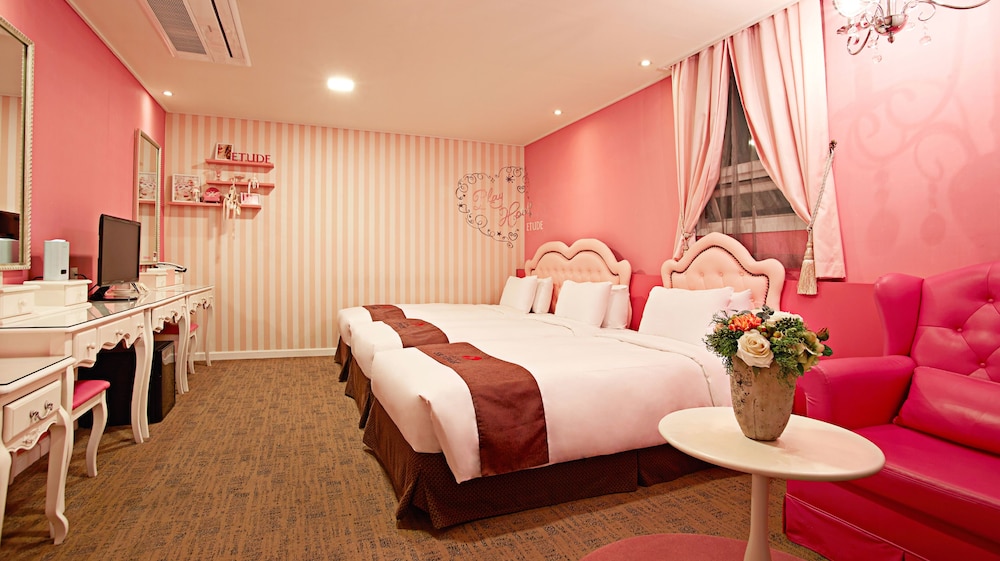 Suite (Princess) - Photo 1