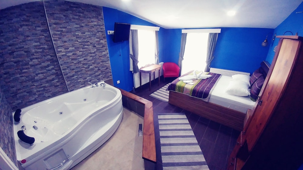 Deluxe Double Room, Jetted Tub