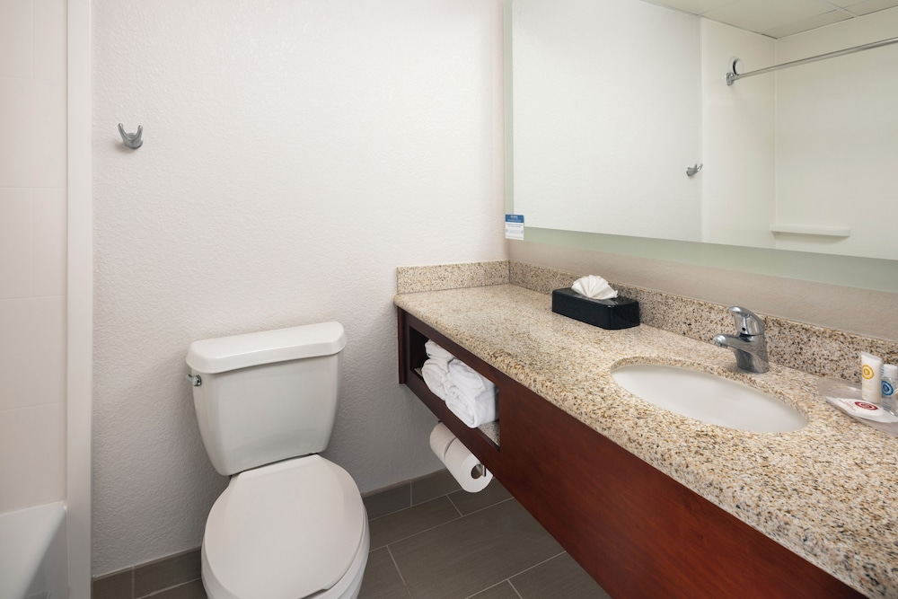 Suite, Multiple Beds, Non Smoking photo 3