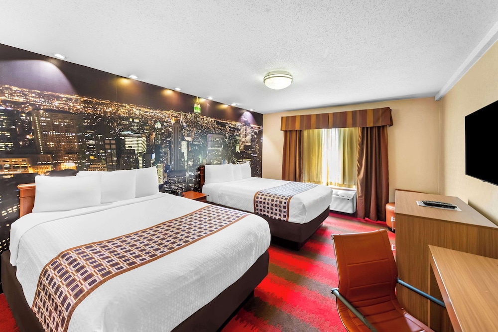 Standard Room, 2 Queen Beds - Photo 1