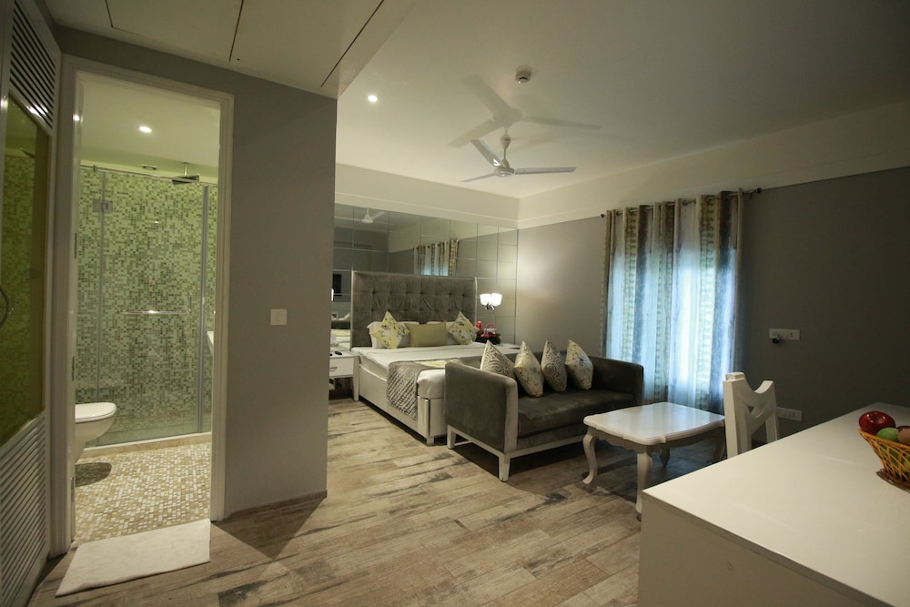 Royal Room photo 1