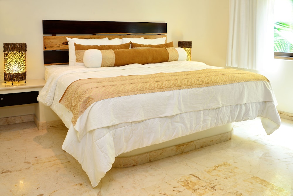 Premium Condo, 2 Bedrooms, Hot Tub - Photo 2