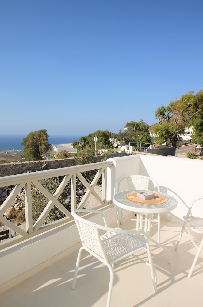 Maisonette with Sea view & hot tub