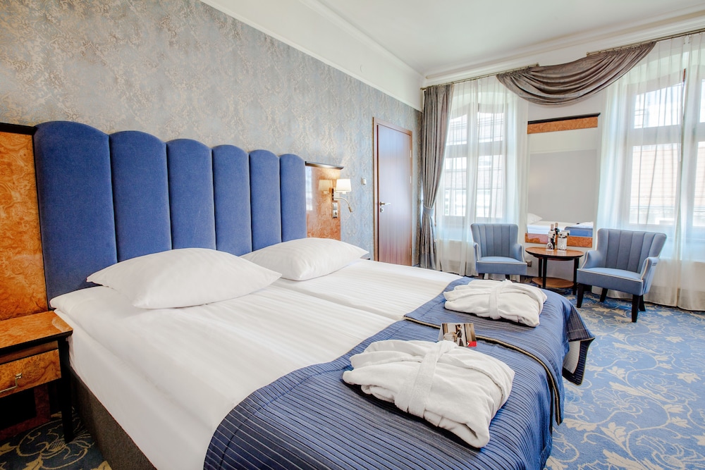 Business Double Room - Photo 3