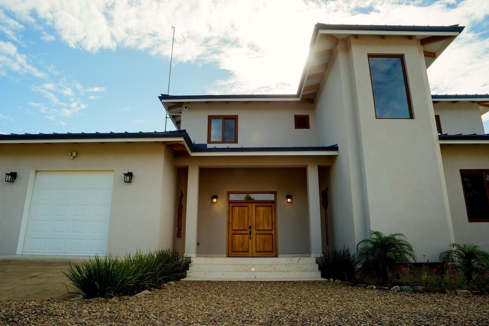 Villa photo 3