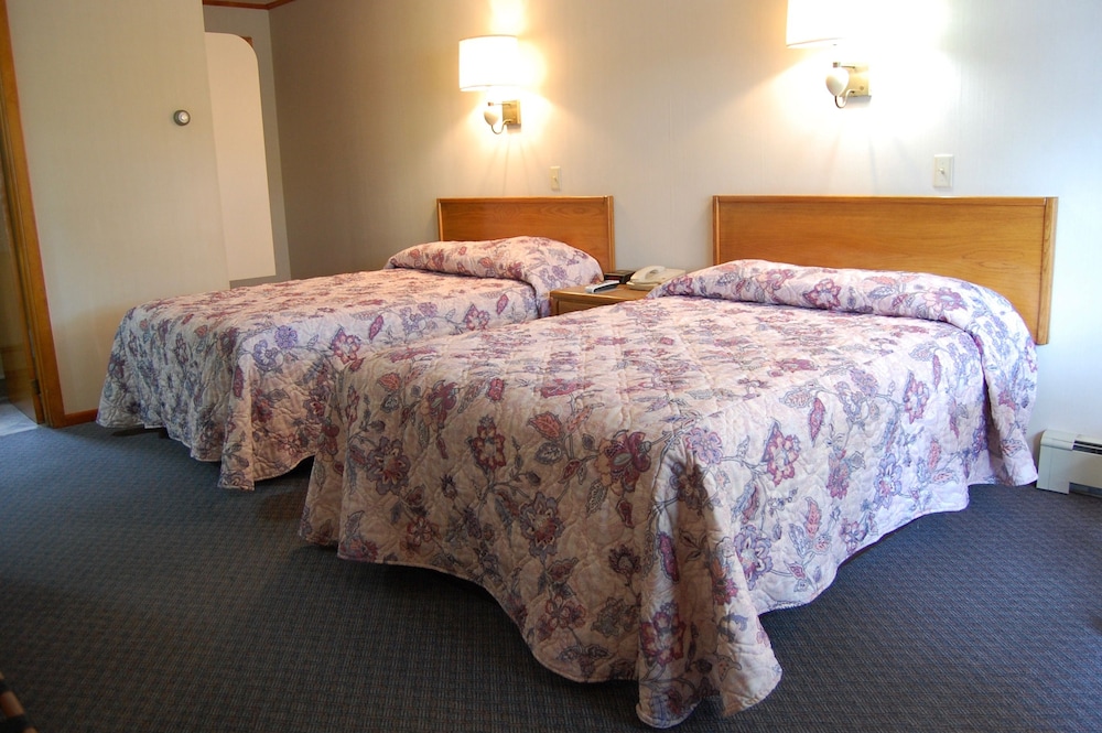Double Room, 2 Double Beds (Front View) photo 1