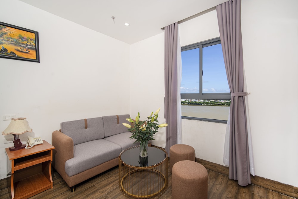 Deluxe Double Room, River View photo 3