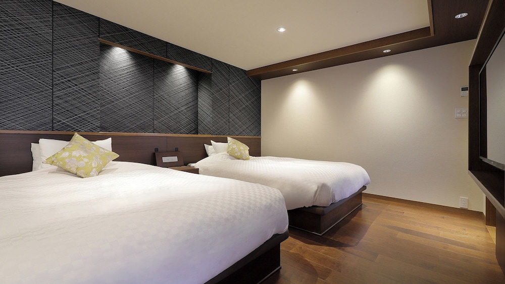 Luxury Suite photo 2
