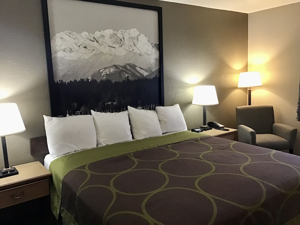 Room, 1 King Bed - Photo 3