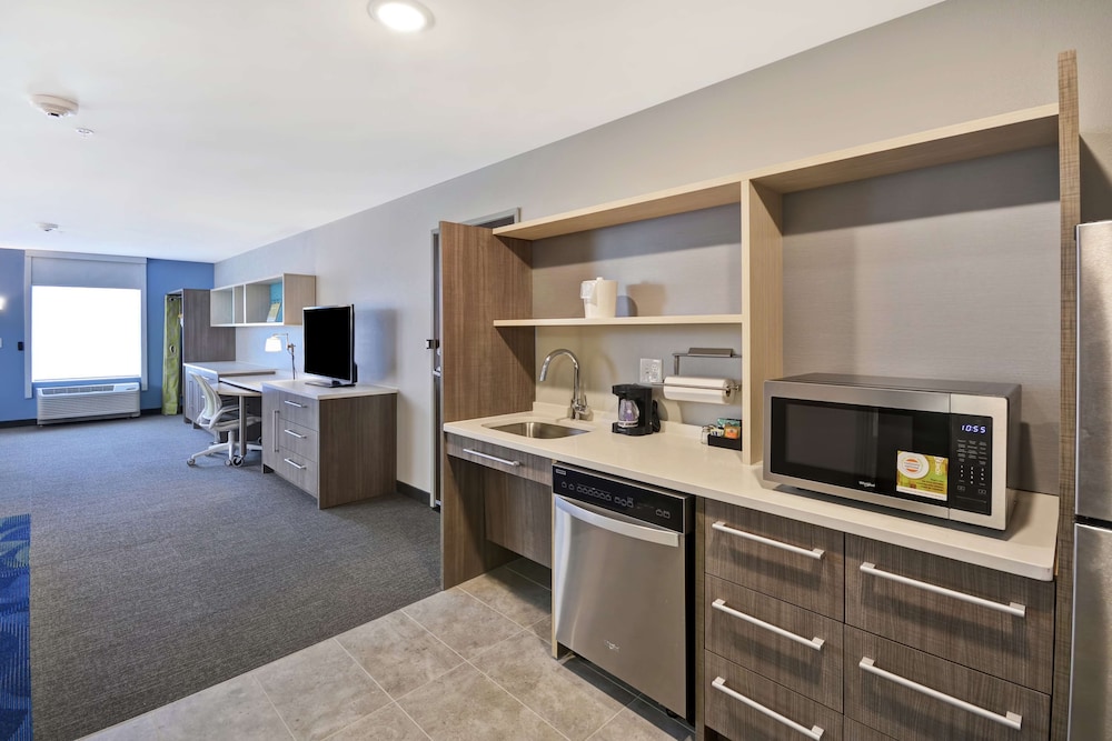 Studio, 2 Queen Beds, Accessible, Bathtub photo 2