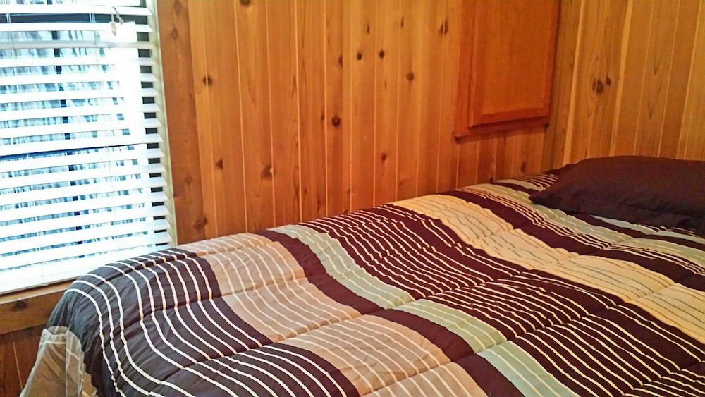 Cottage, 1 Queen Bed with Sofa bed, Non Smoking, Kitchen (Linens Included)