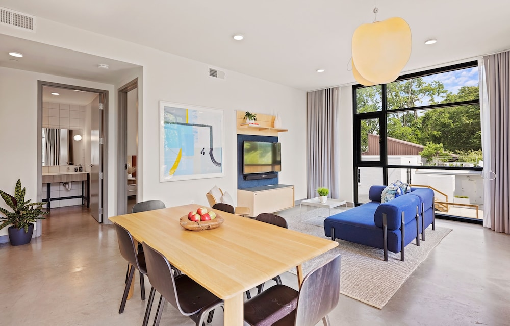 Apartment, 1 Bedroom, Mobility Accessible (1 Queen Bed) - Photo 9