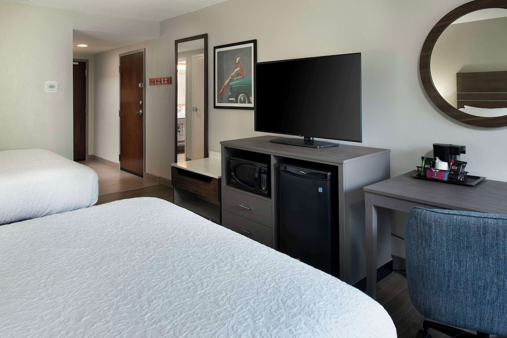 Two double beds non smoking photo 1
