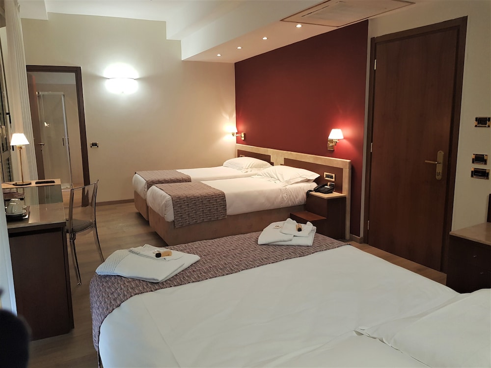 Deluxe Quadruple Room, 1 Bedroom