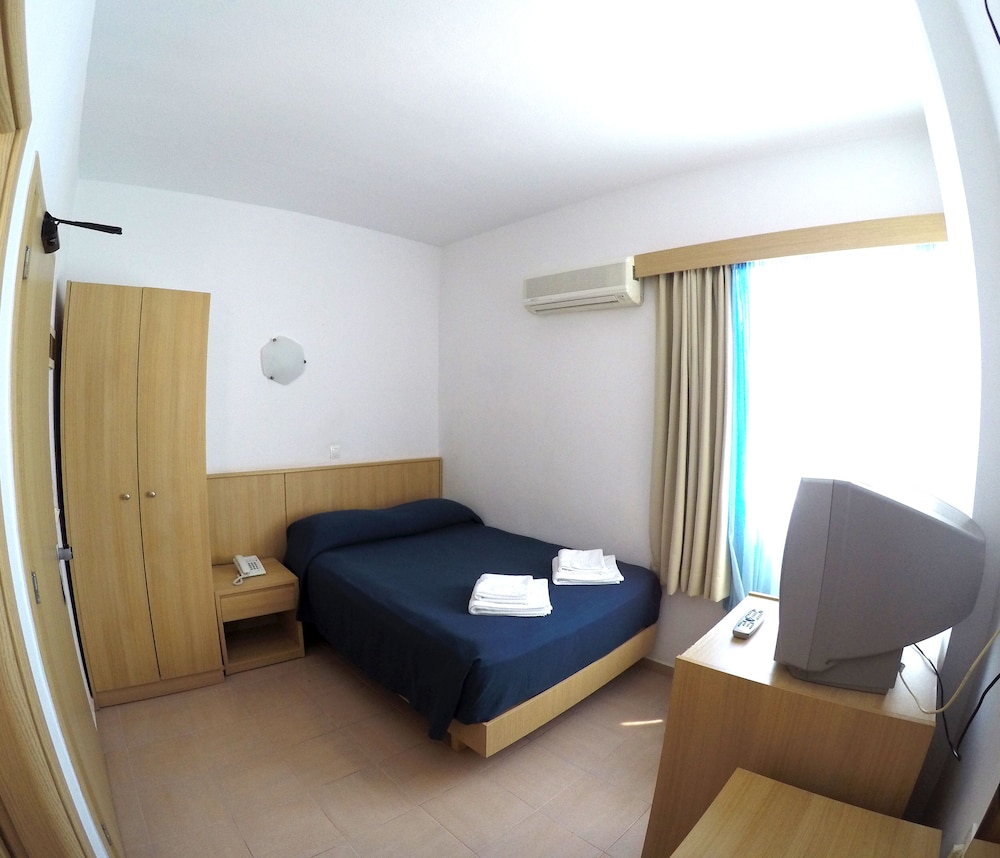 Economy Double Room Single Use (No Balcony)