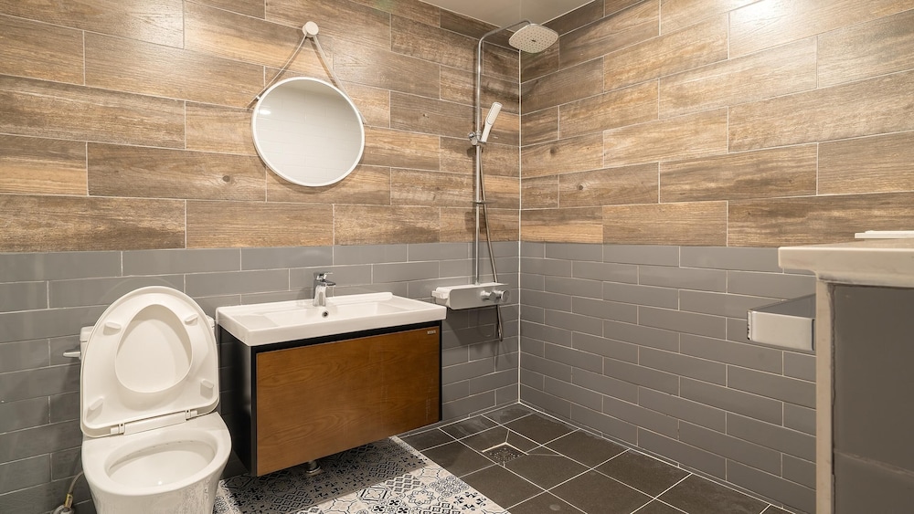 Basic Room, 1 Bedroom (101 Suite Memory (Pool Not Available)) - Photo 4