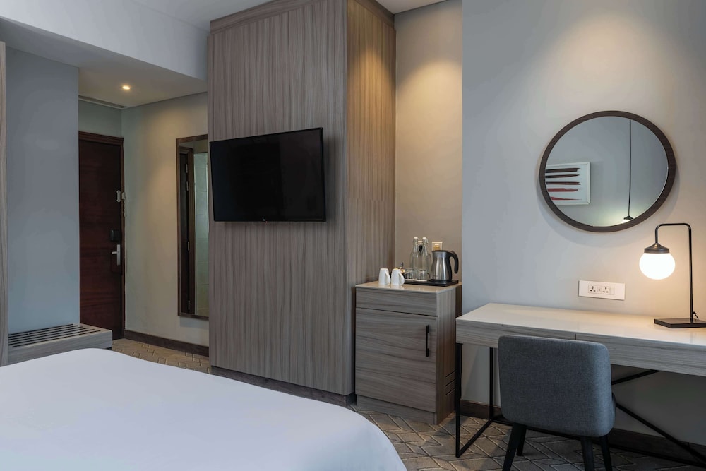 Superior Single Room, Pool View - Photo 4