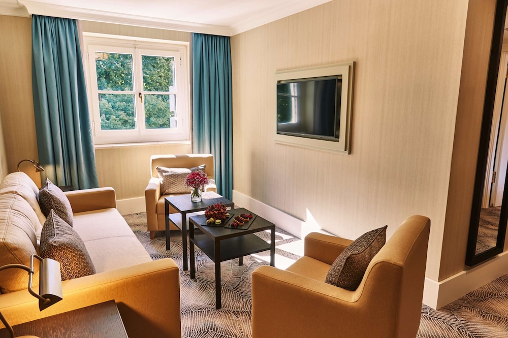 Suite (Park) - Photo 2