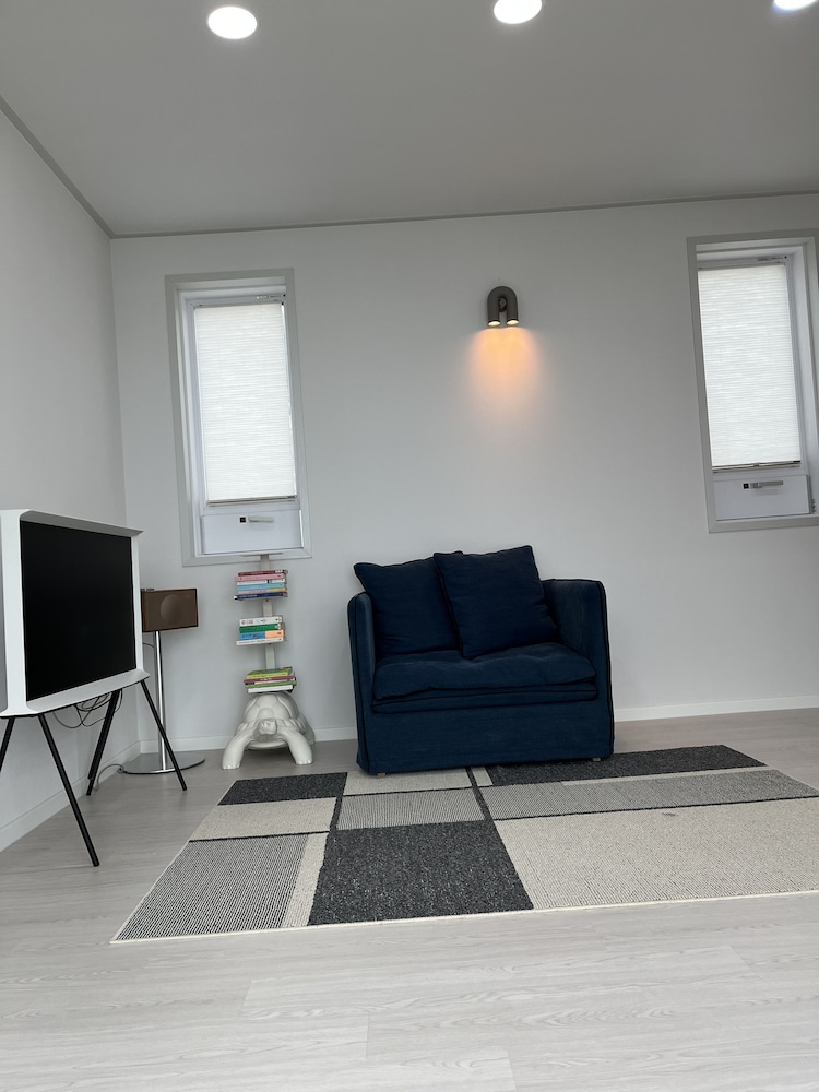 Room, Ocean View (105) - Photo 11
