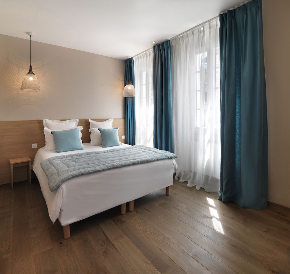 Standard Double Room, City View (Tournette) photo 2