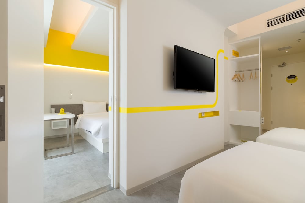 Family Package - Interconnecting Rooms at YELLO Room - Photo 3