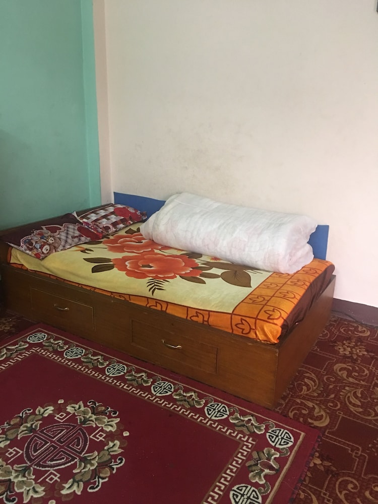 6 Bed Drom photo 2