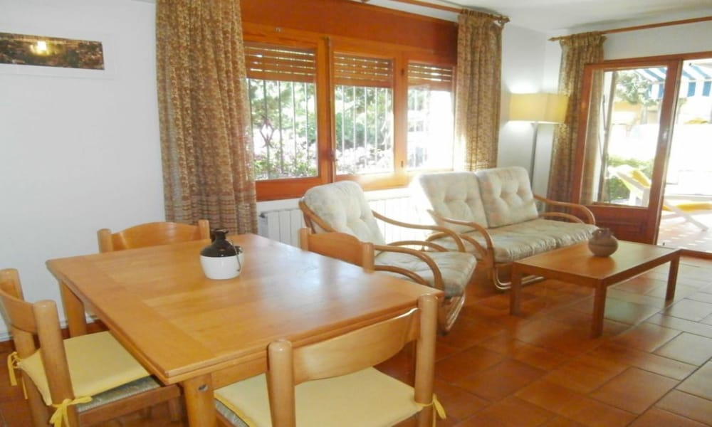 Family Apartment, 3 Bedrooms, Garden View photo 3