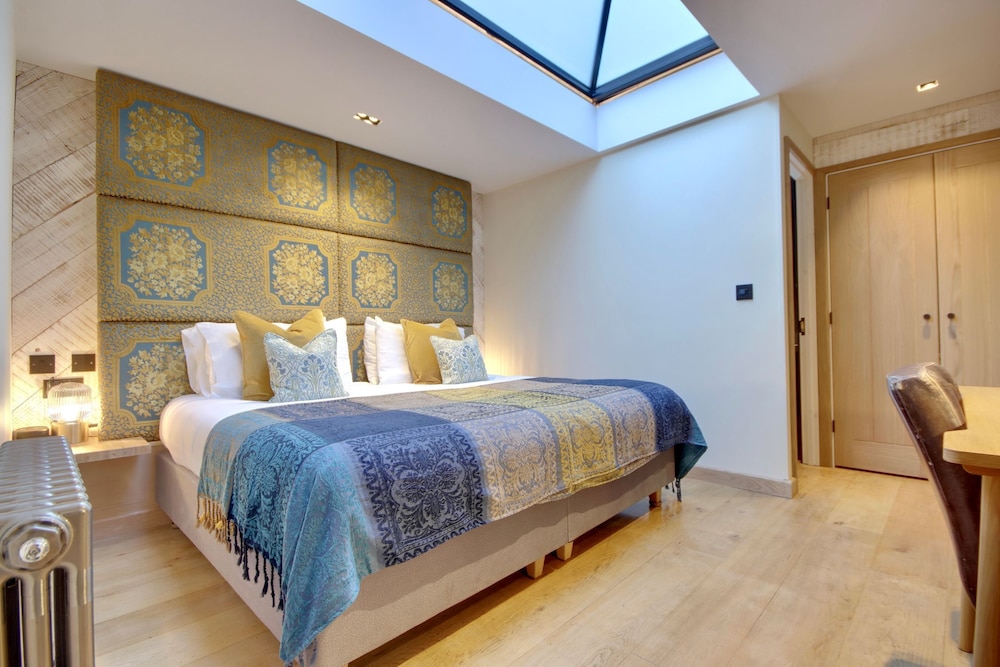 Deluxe Room, 1 King Bed, Non Smoking, Private Bathroom photo 1