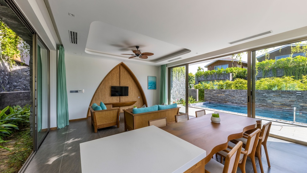 Two-Bedroom Villa with Daily Afternoon tea at VIP Lounge - Photo 2