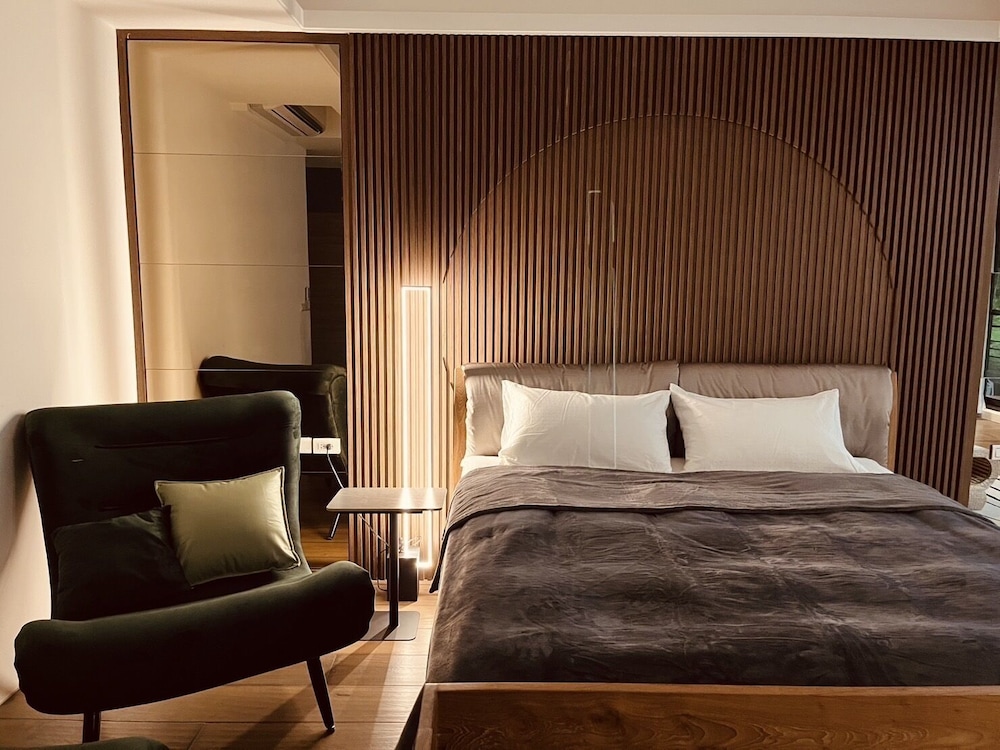 Deluxe Double Room photo 3
