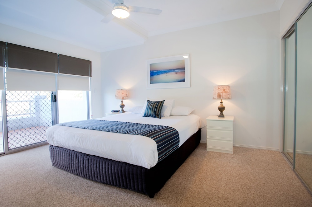 Apartment, 3 Bedrooms, Kitchen photo 2