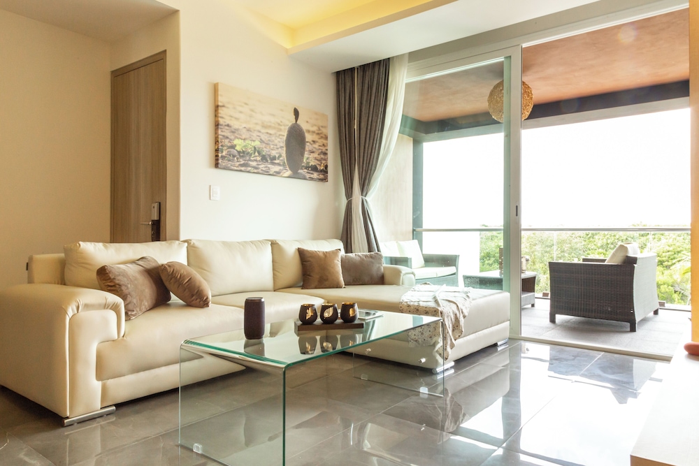 Luxury Apartment photo 3