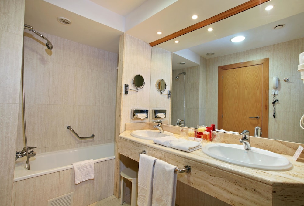 Suite, Terrace, Partial Sea View