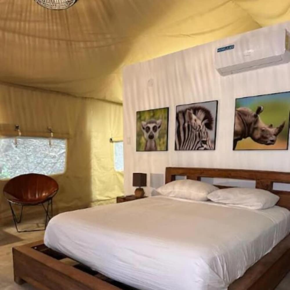 Deluxe Tent