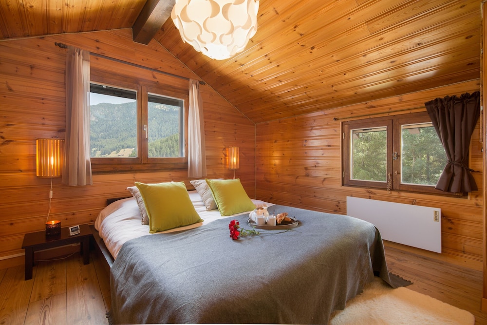 Chalet (2 Bedrooms)