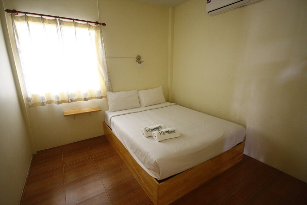 2 Bedroom photo 3