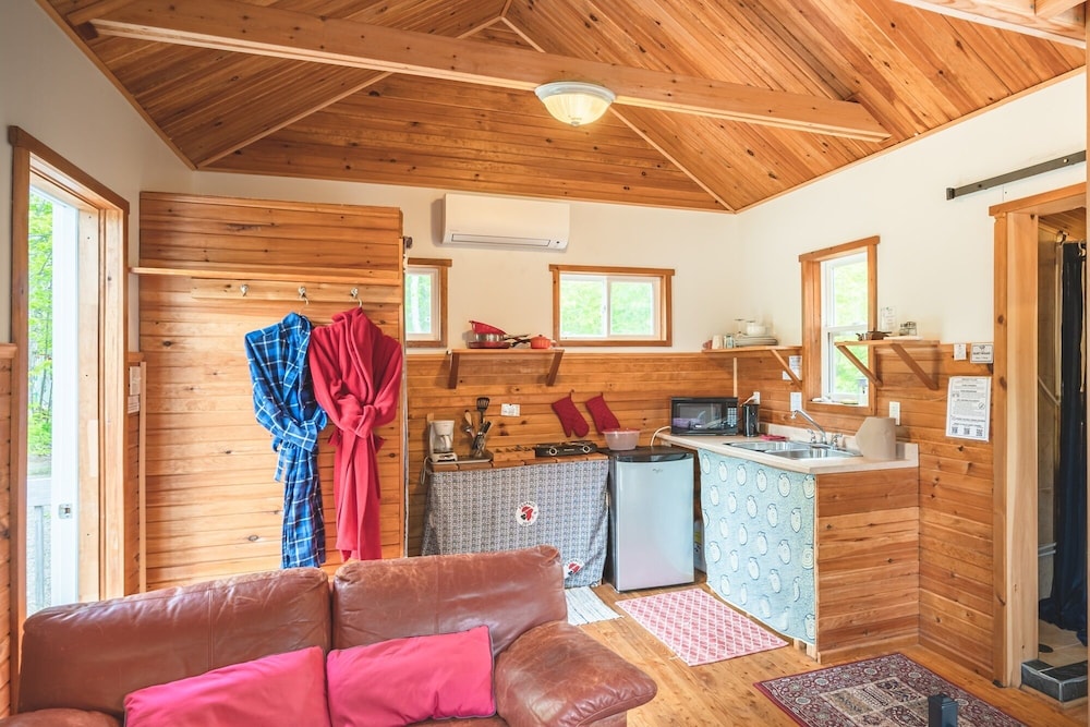 The Tiny House and Hot tub photo 3