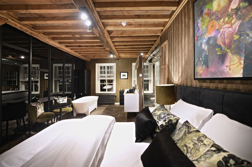 Deluxe Double Room, 1 Bedroom (Honeymoon Suite)