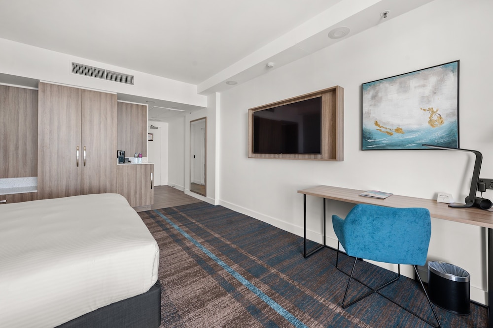 Room, 1 King Bed, Ocean View (High Floor)