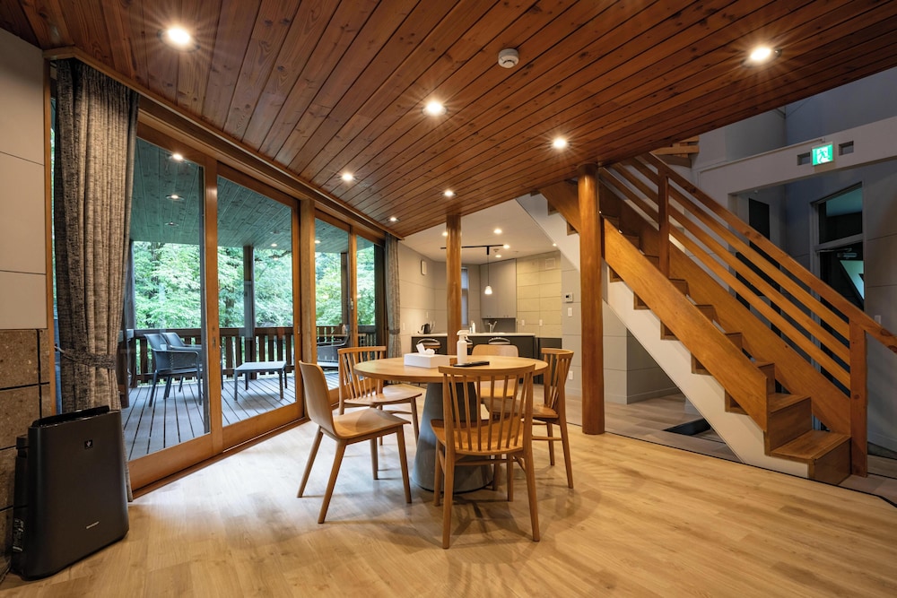 Premium Cottage With Private Dog Park(Non-smoking) photo 1