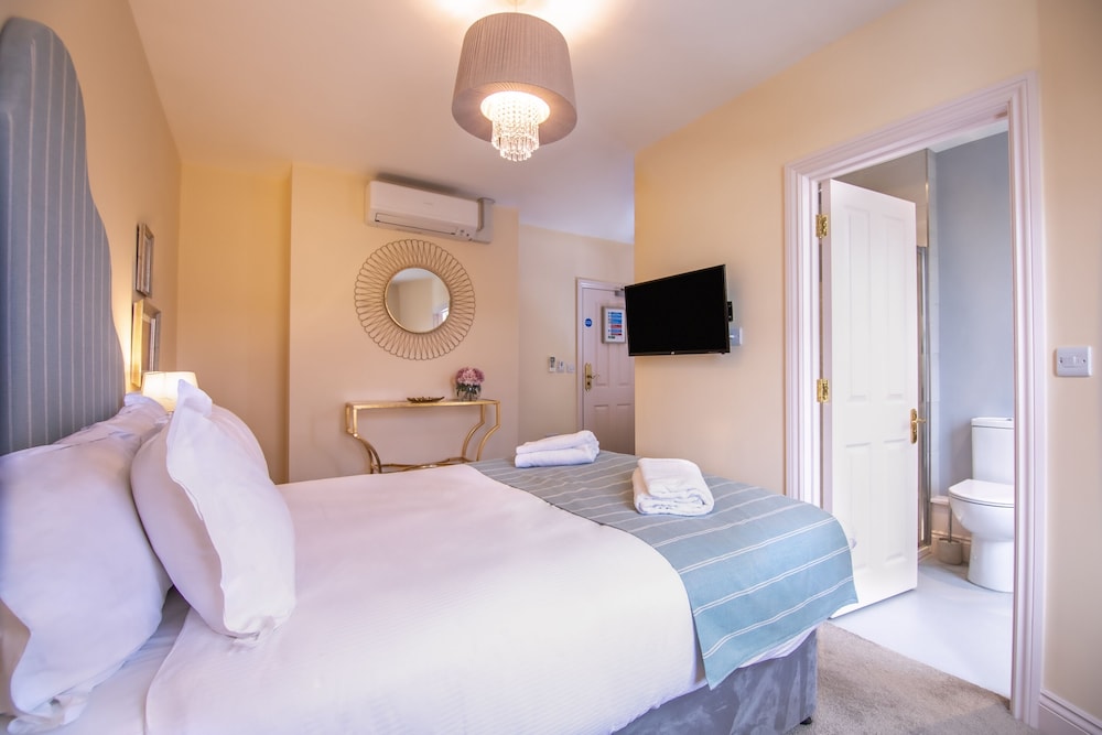 Double Room, Ensuite - Photo 14